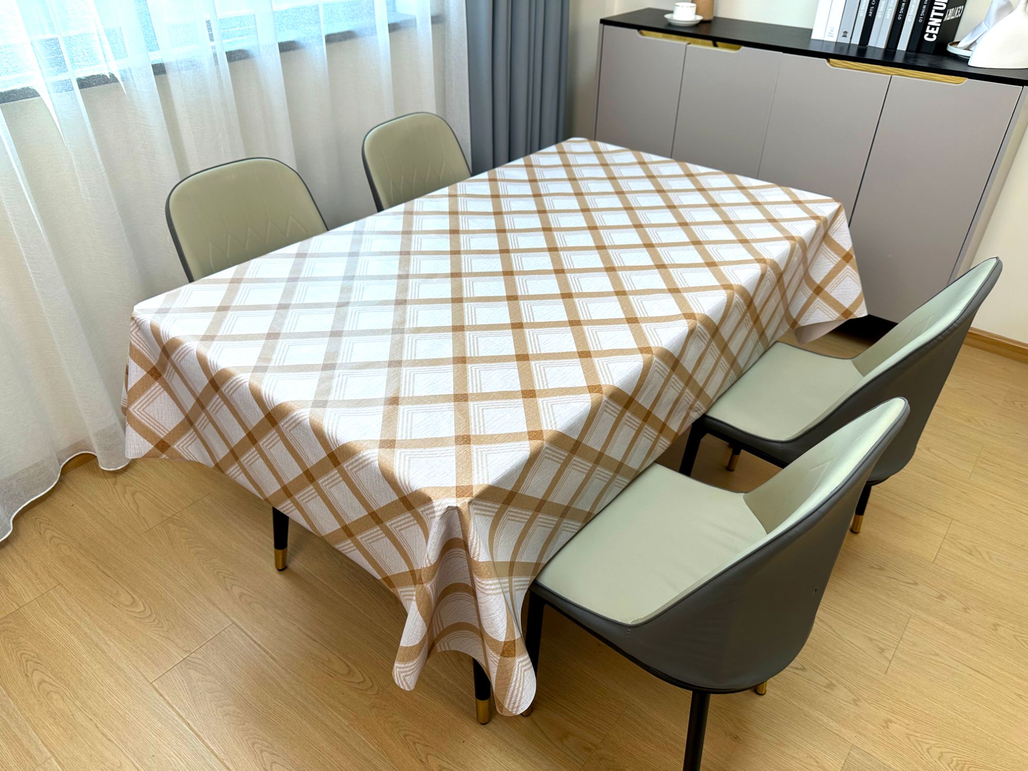 New Wholesale Custom square Table Clothes Polyester Printed Fade Resistant Tablecloths for Decor Kitchen Accessories