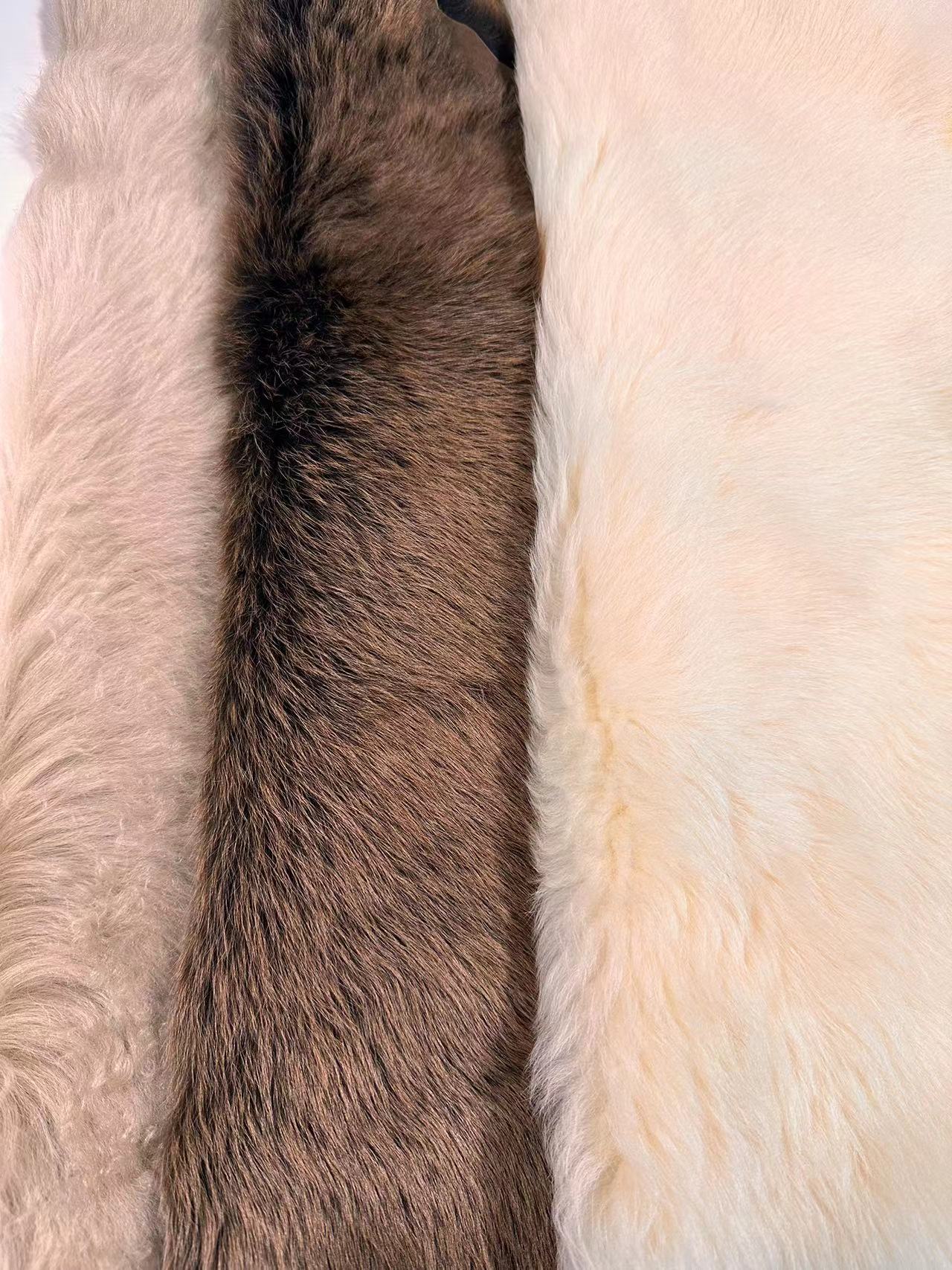 FUR TOSCANA sheep skin smooth coated skin straight hair Solid color fur