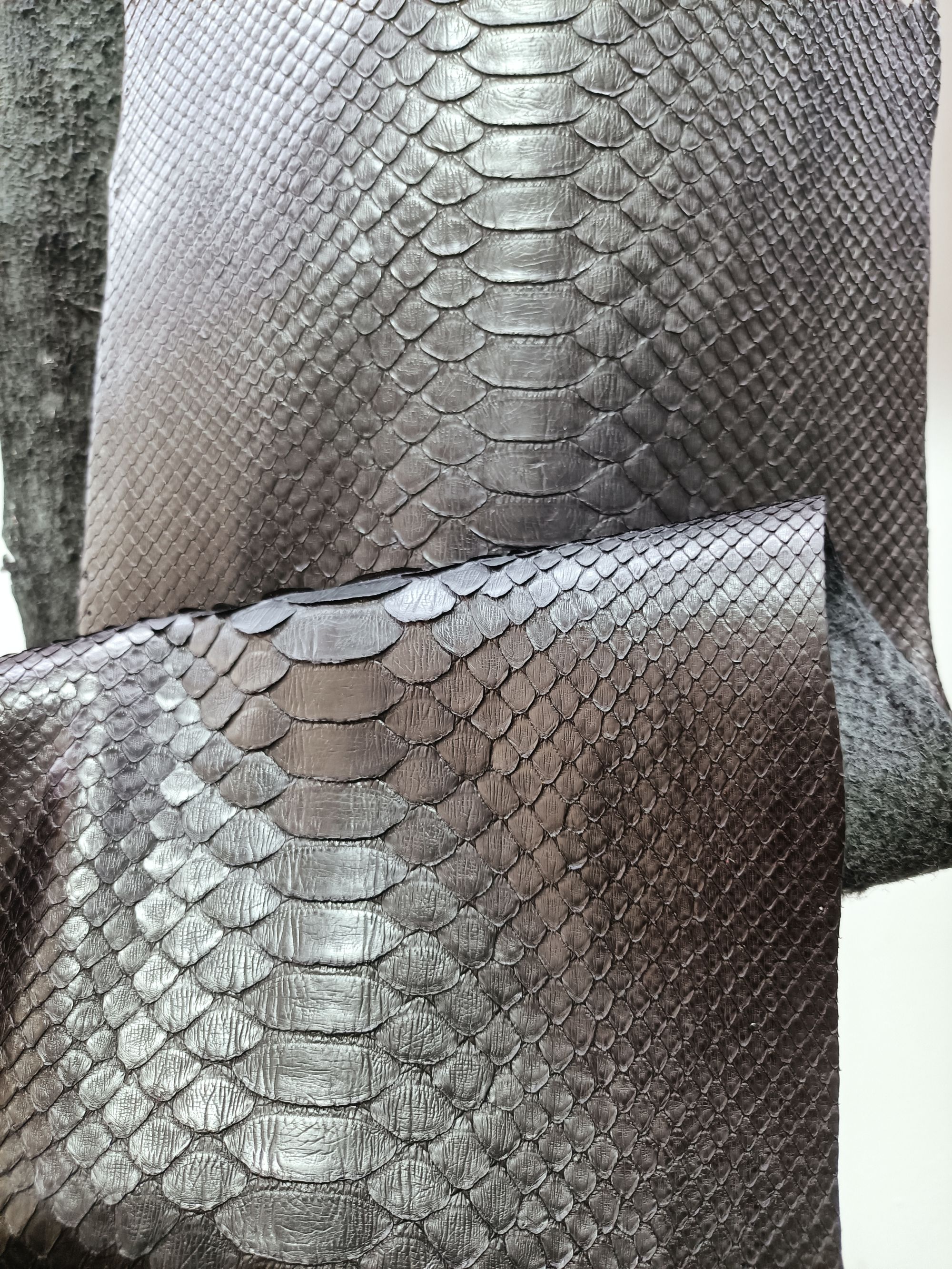 PYTHON Skin - Black