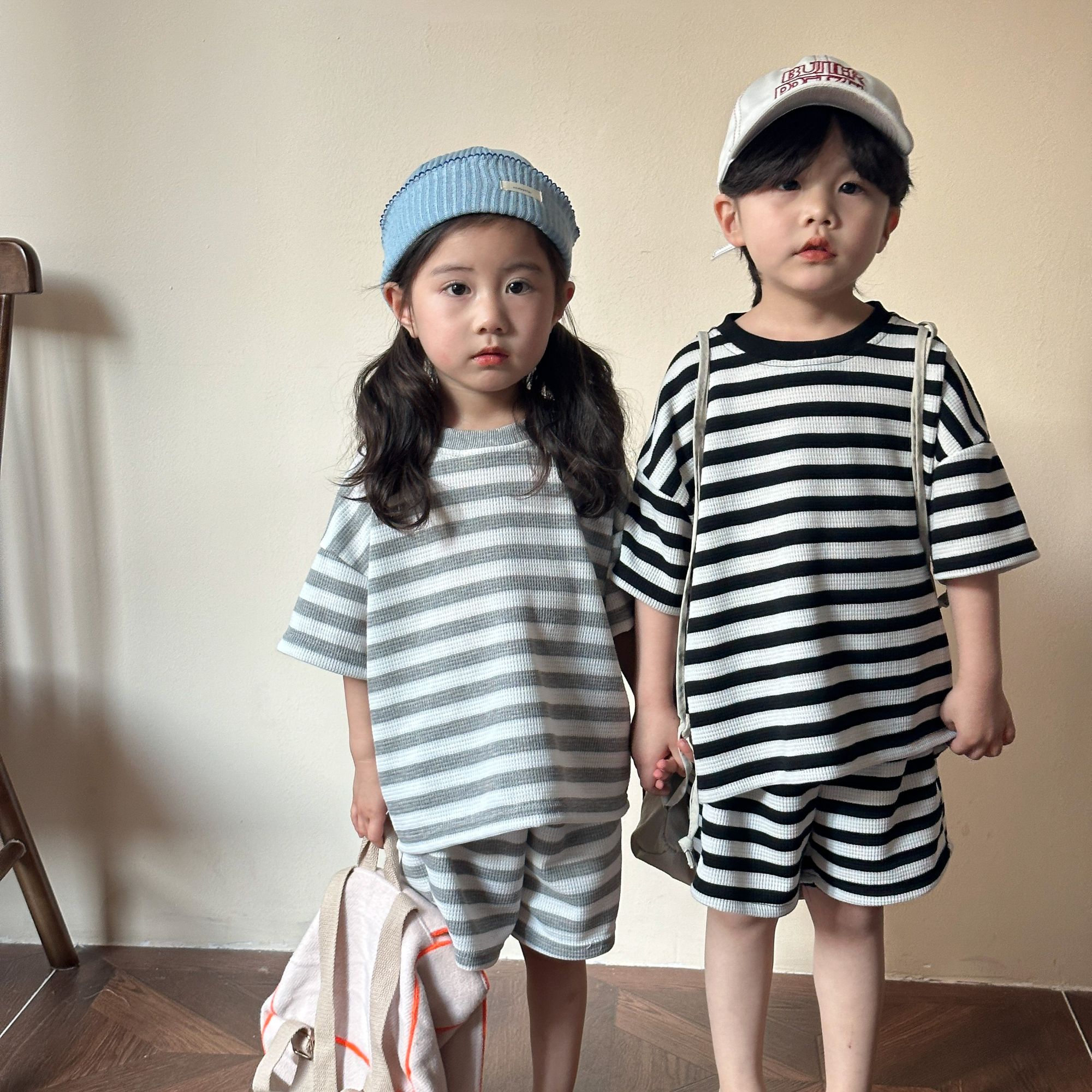 Children's summer sports suit with girls' stylish stripes 2024 new summer casual boys' short sleeved baby clothes