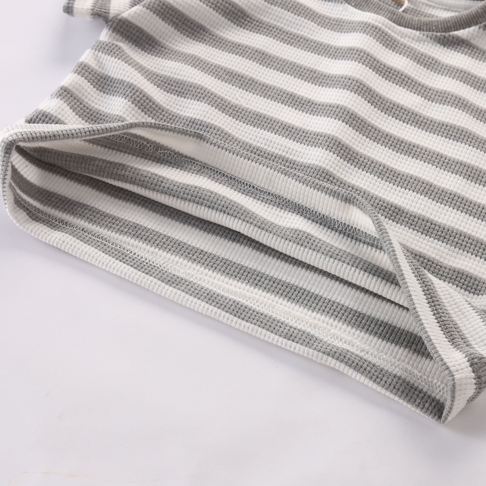 Children's summer sports suit with girls' stylish stripes 2024 new summer casual boys' short sleeved baby clothes