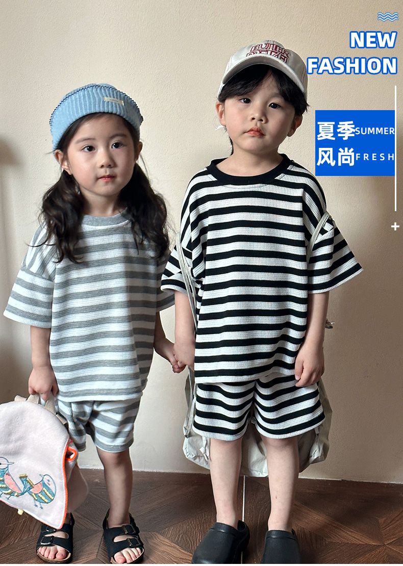 Children's summer sports suit with girls' stylish stripes 2024 new summer casual boys' short sleeved baby clothes