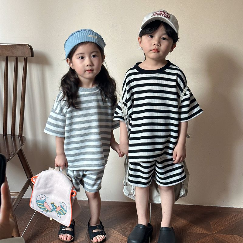 Children's summer sports suit with girls' stylish stripes 2024 new summer casual boys' short sleeved baby clothes