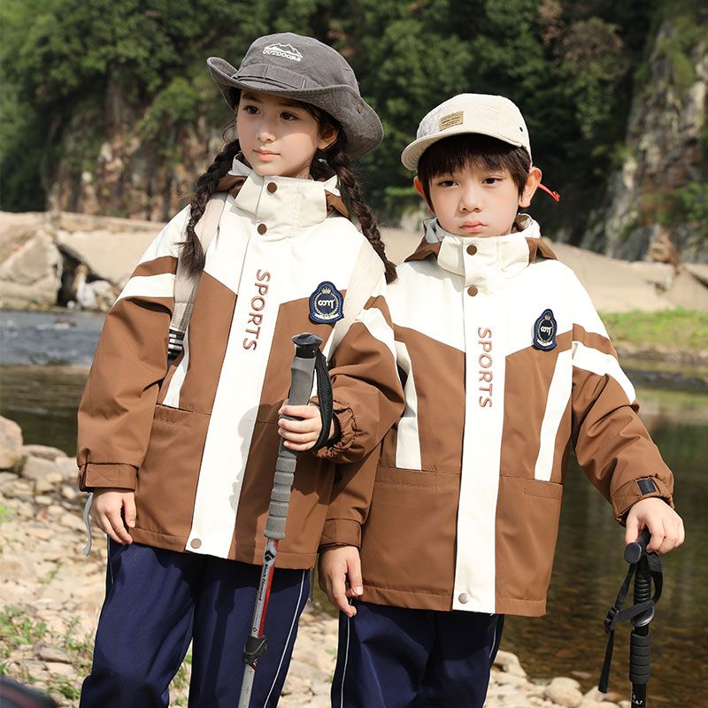 The uniform expenses of elementary school students include detachable internal three -piece set of children's class clothing six