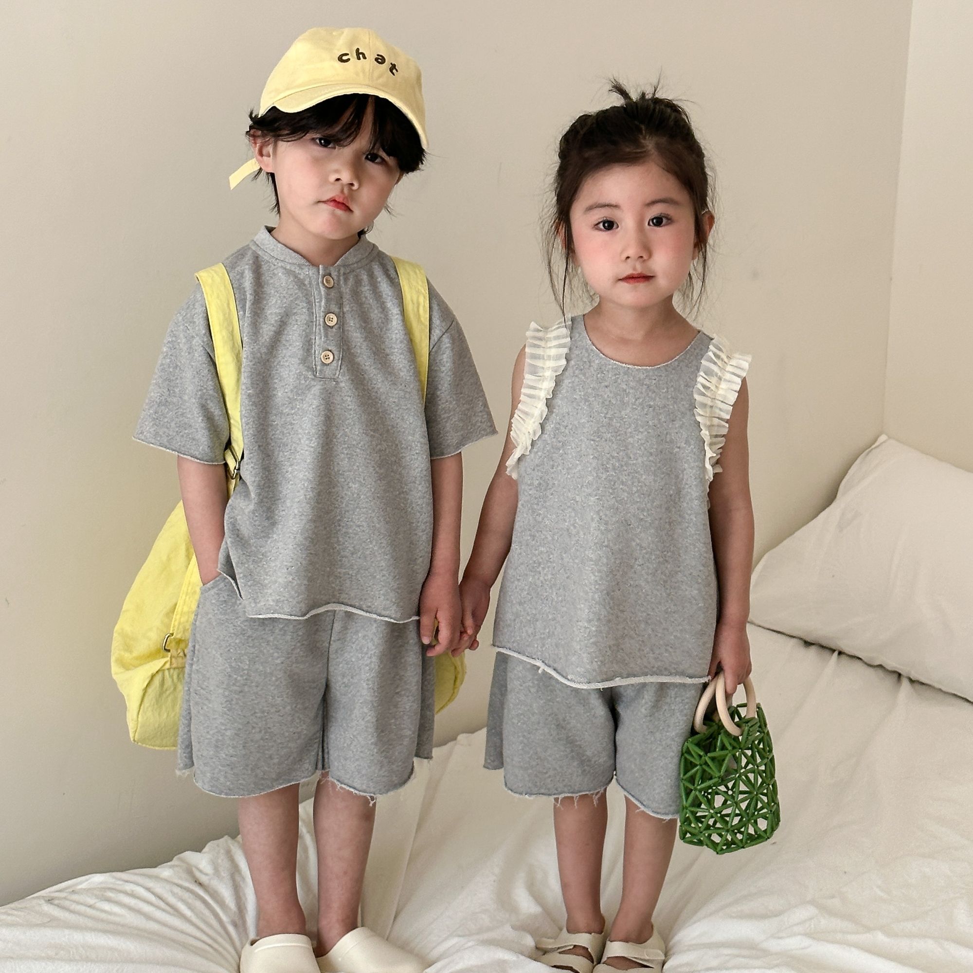 Children's summer sports suit boys' short sleeved 2024 new casual baby girls' vest shorts siblings summer outfit