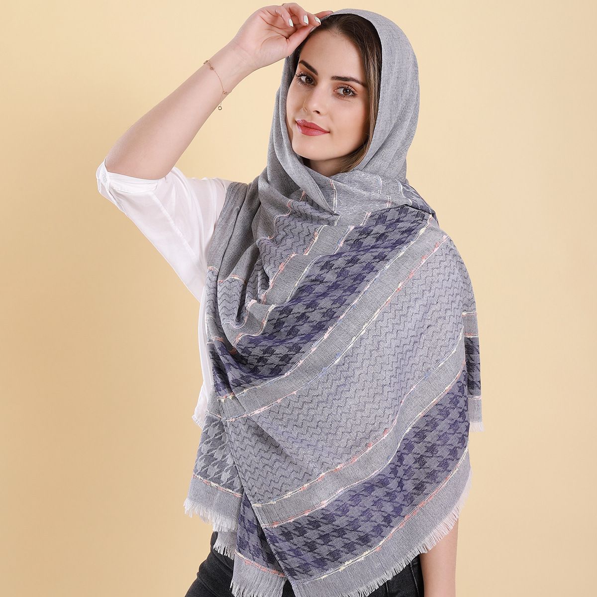 new thousand bird checkered gauze scarf Middle East Muslim headscarf