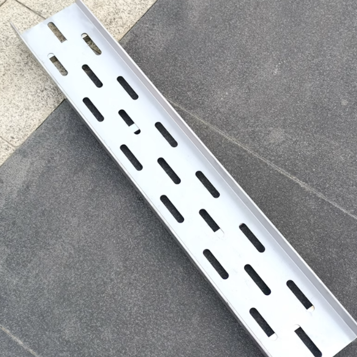 Garden goose soft stone drain sink Garden resin gutter U-shaped groove Stainless steel linear cover plate