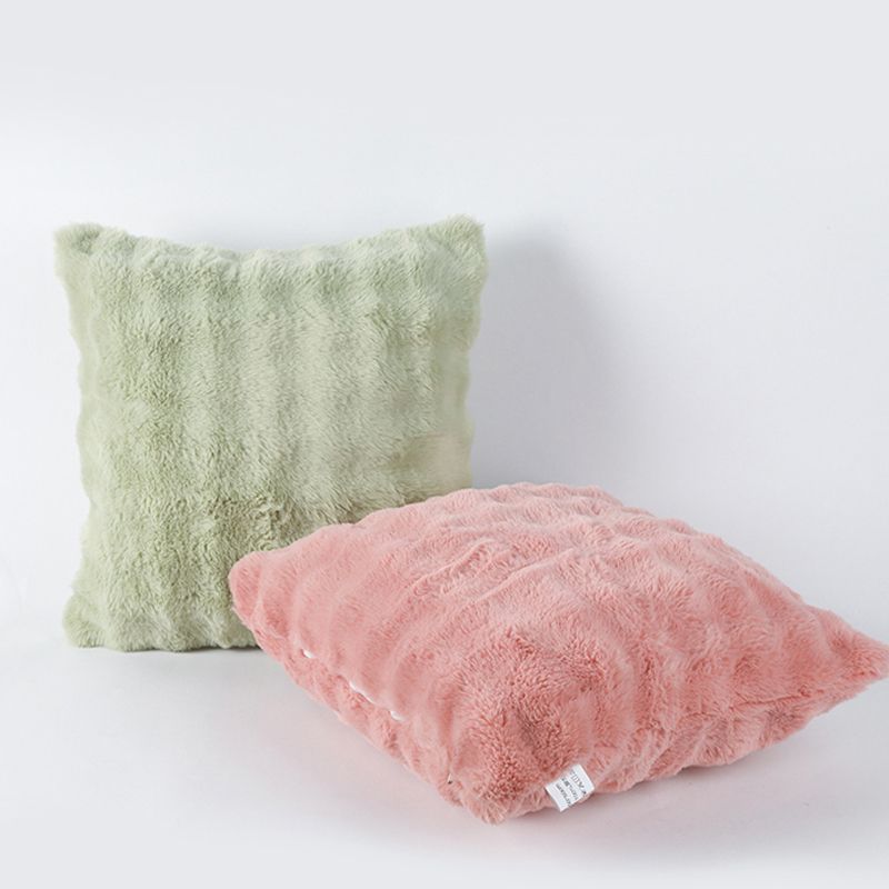 Elegant Plush Throw Pillows - Fluffy and Comfy Decorative Cushions for Home and Office