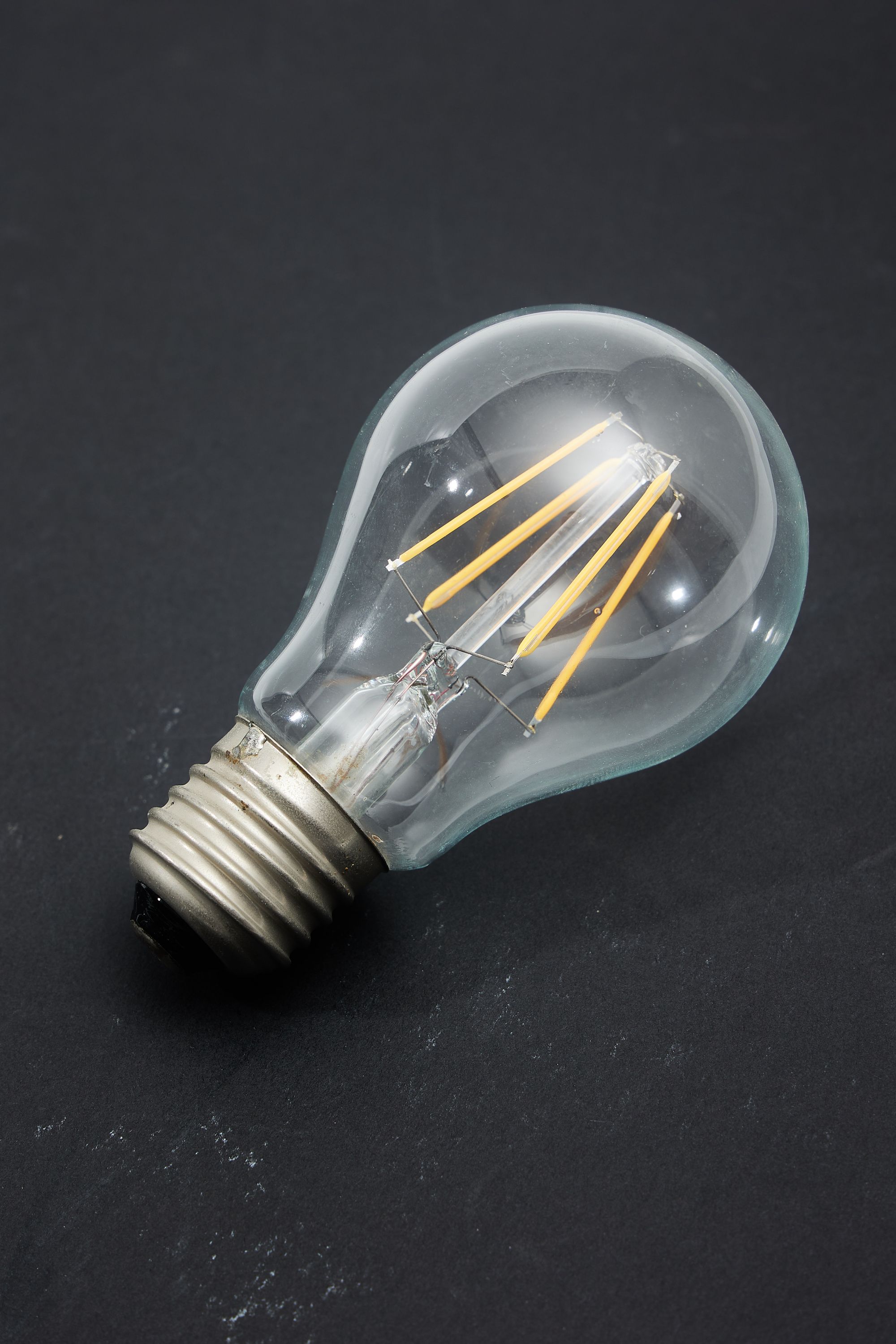 The LED Bulb That Brings You Light Vintage Style Edison E26 E27 B22 4w Warm White A19 LED Filament Bulb