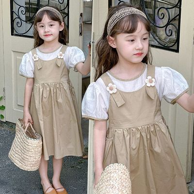 Girls' Beige Pinafore Dress with White Puff-Sleeve Blouse and Flower Applique - Chic and Comfortable Outfit