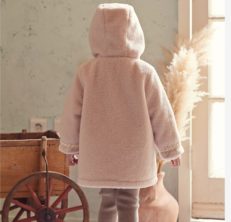 Children's cotton-padded autumn and winter girls' small fragrant wind hooded thick coat large children