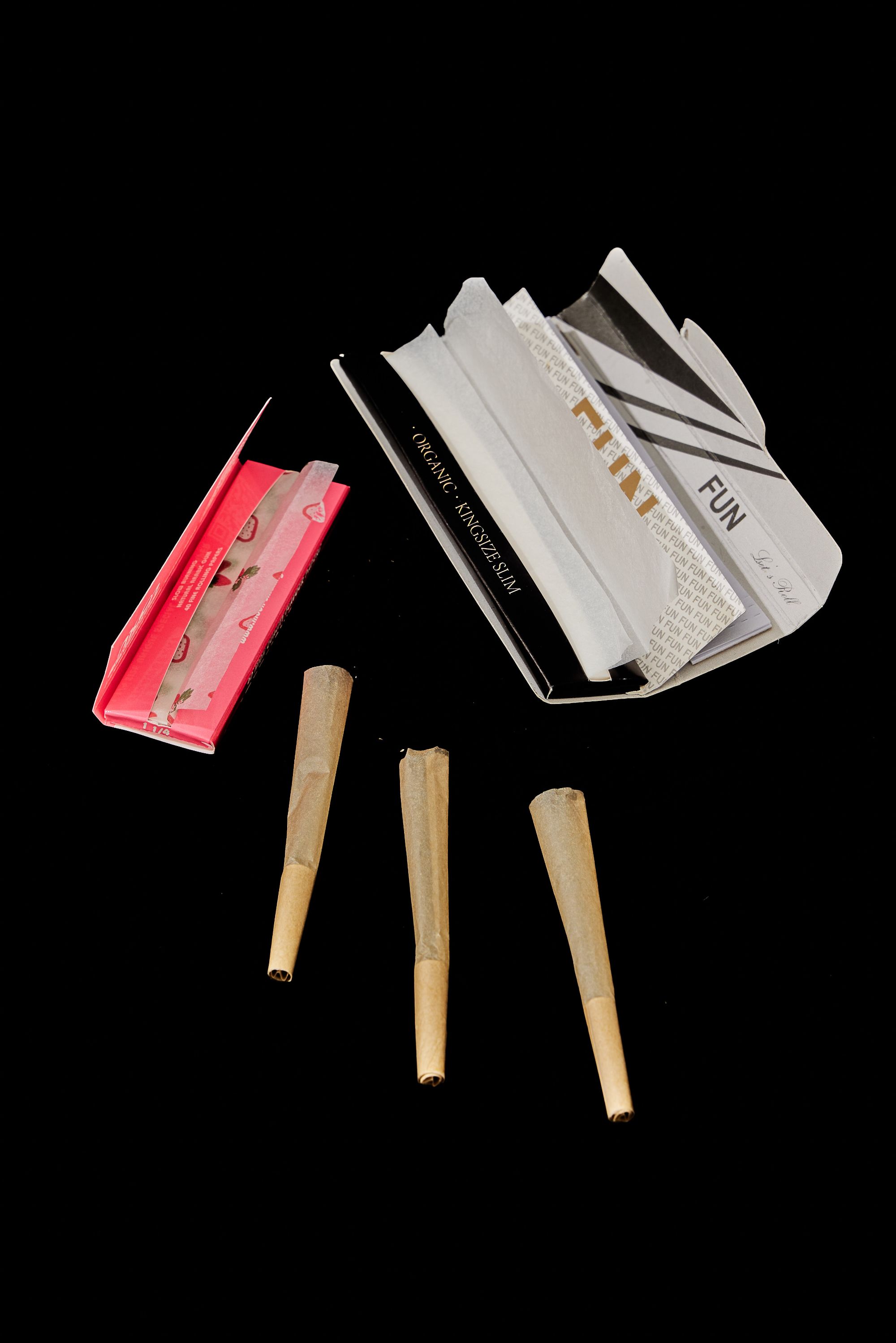 14g unbleached rolling paper for making pre-rolled cones and gummed rolling paper