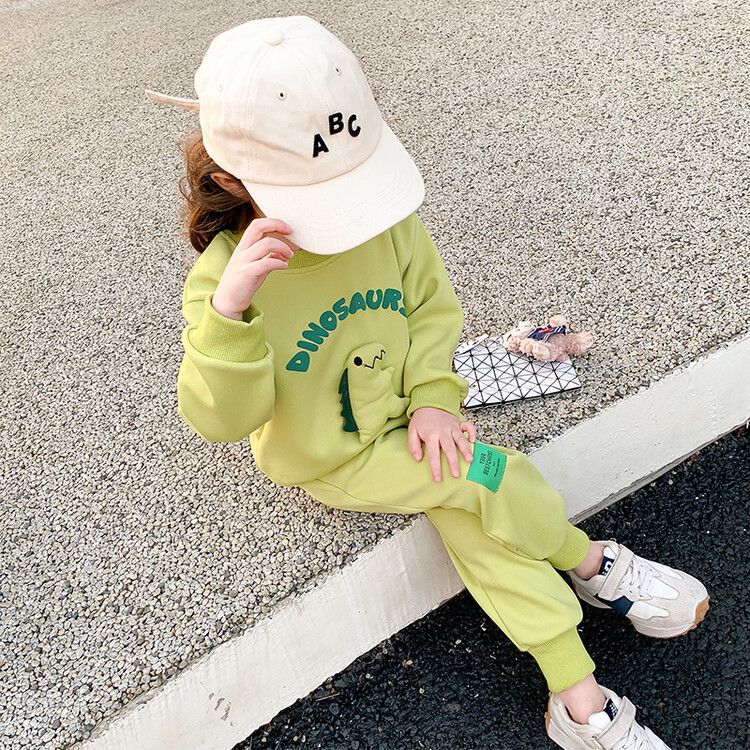 Girls' Dinosaur Print Sweatshirt and Jogger Pants Set Cozy Two-Piece Sportswear Outfit for Toddlers and Kids