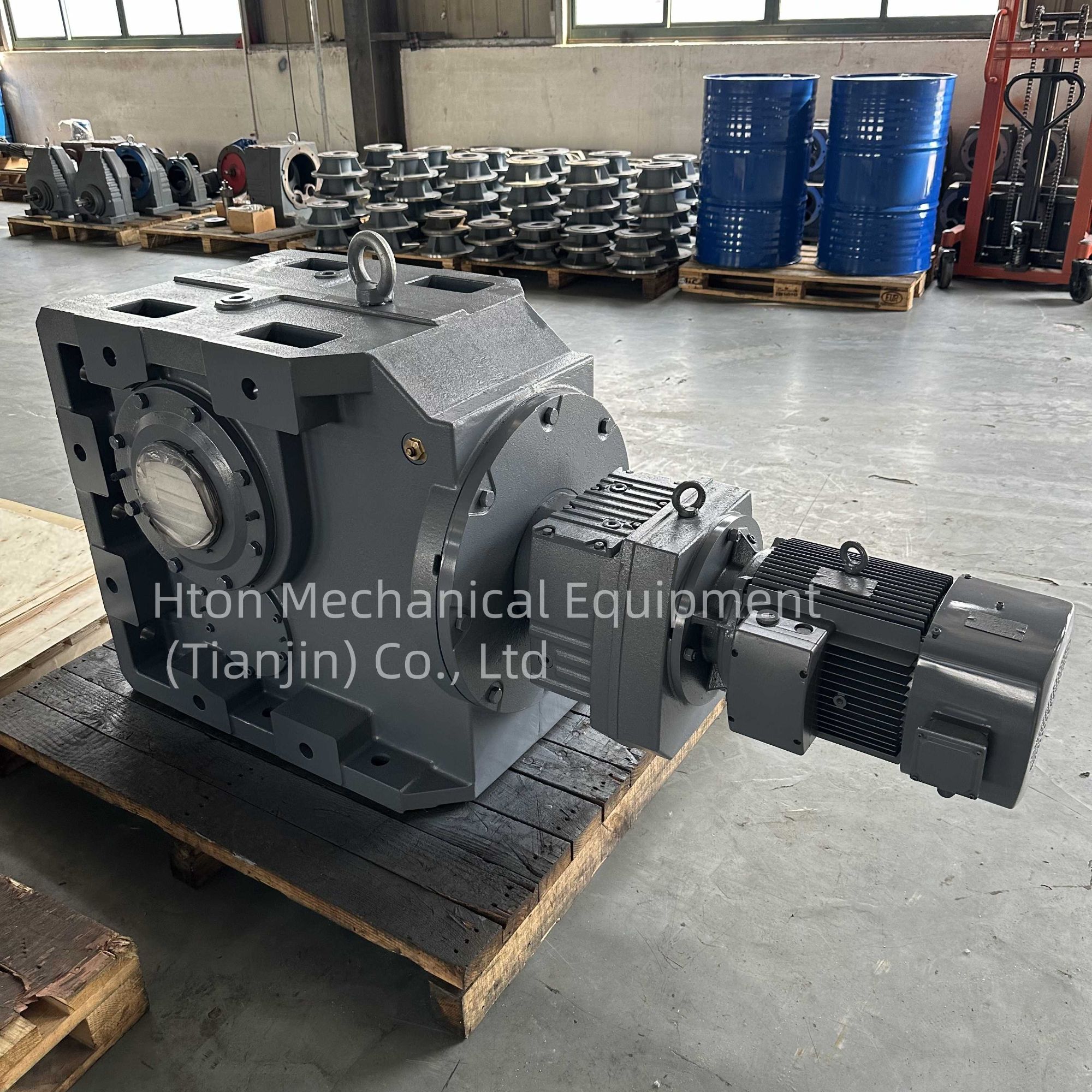 RFKS reduction gearbox for plastic extruder