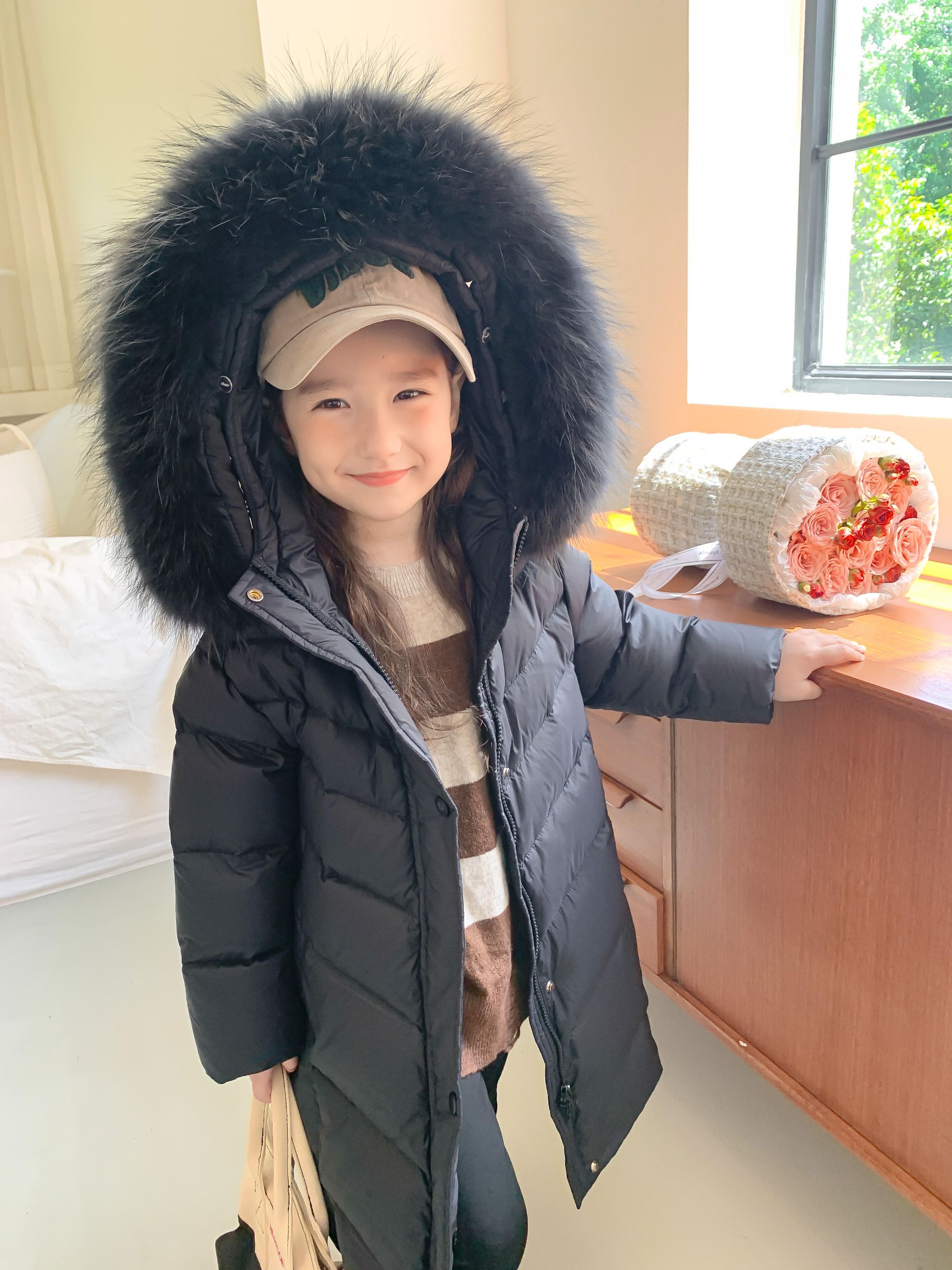 Black gold down jacket goose down children's clothing factory direct sales girl goose down jacket medium length with fur collar