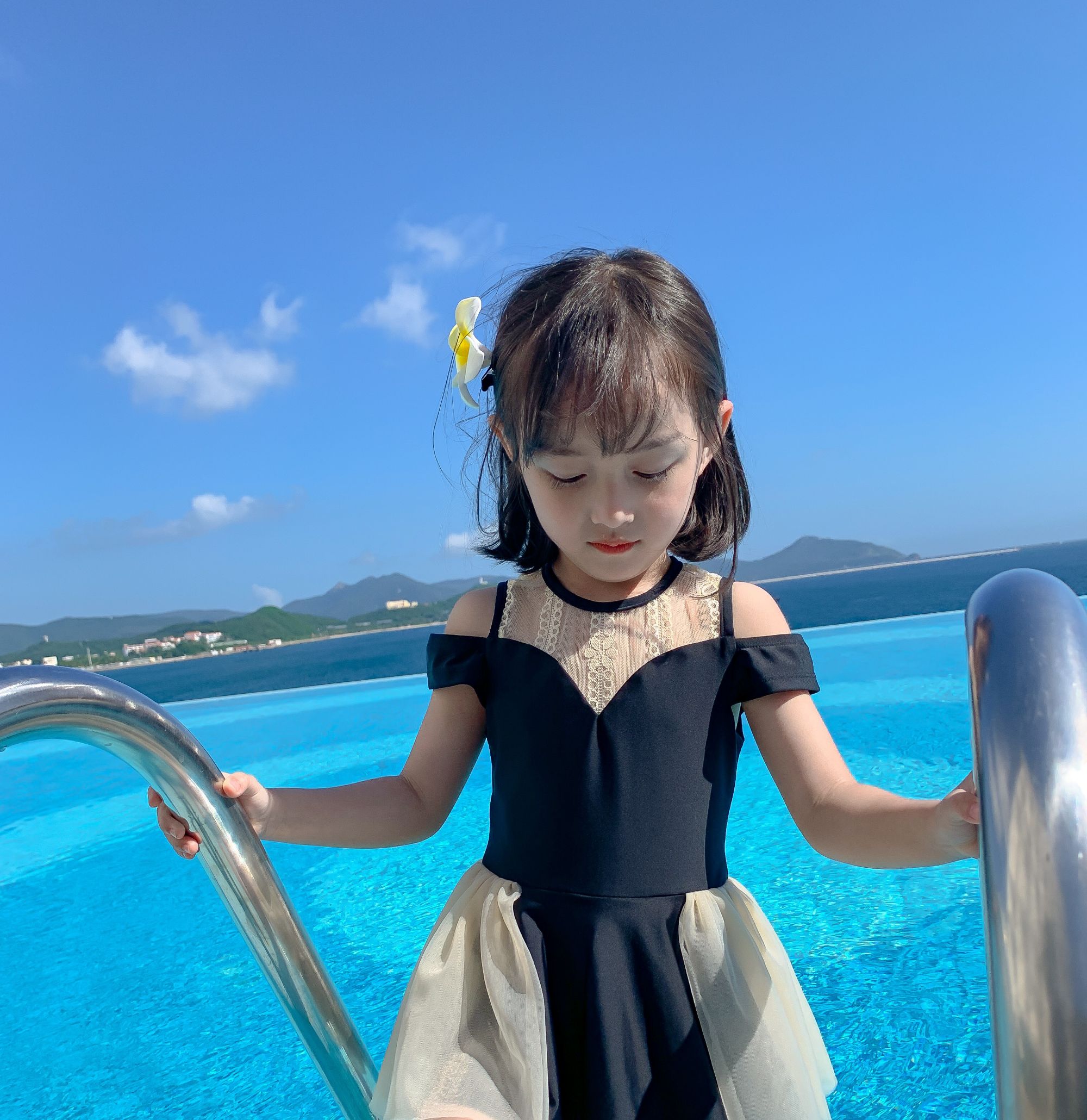 RTS Hollow Out Mesh Sleeveless And Gauze Skirt One-piece Swimsuit Children Fashion Swimsuits