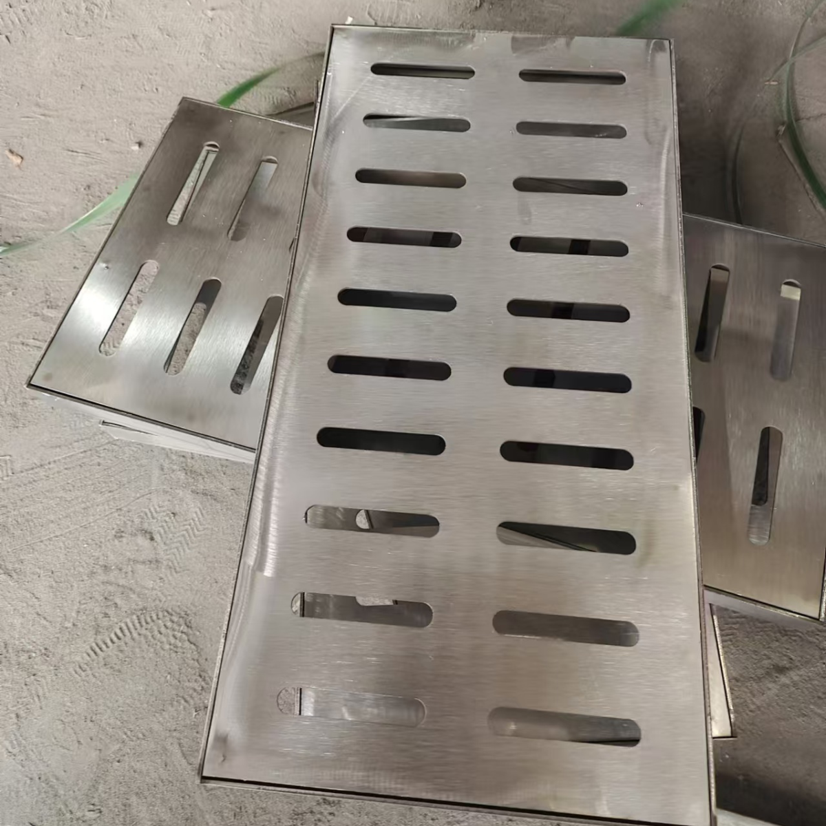 Stainless steel gutter cover Square stainless steel gutter drain grate