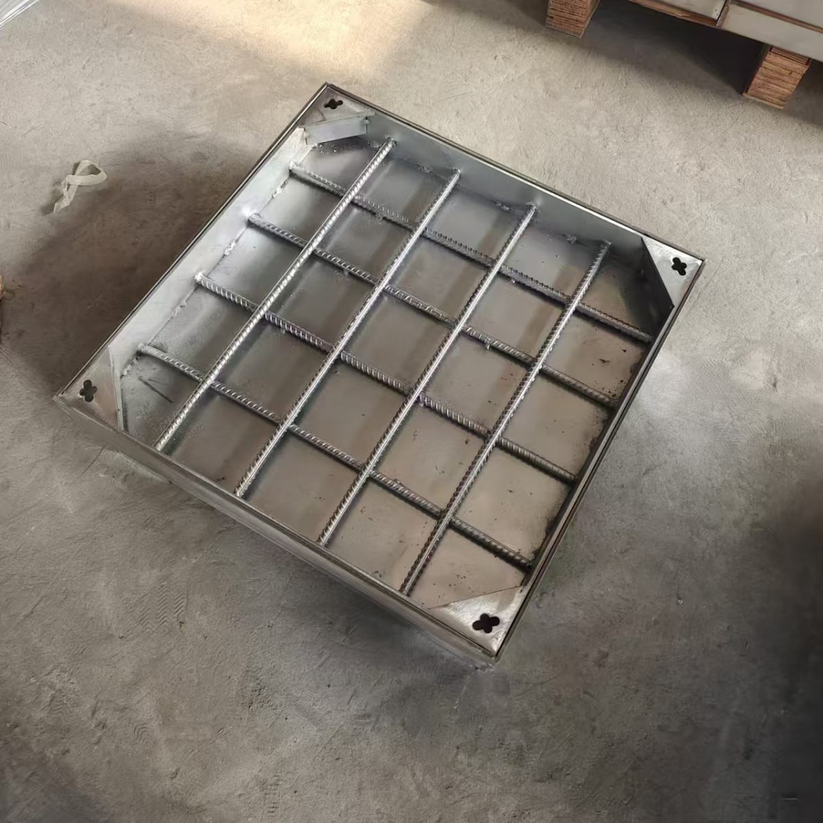 304 stainless steel invisible manhole cover Square sewer decorative manhole cover Sunken tiled manhole cover