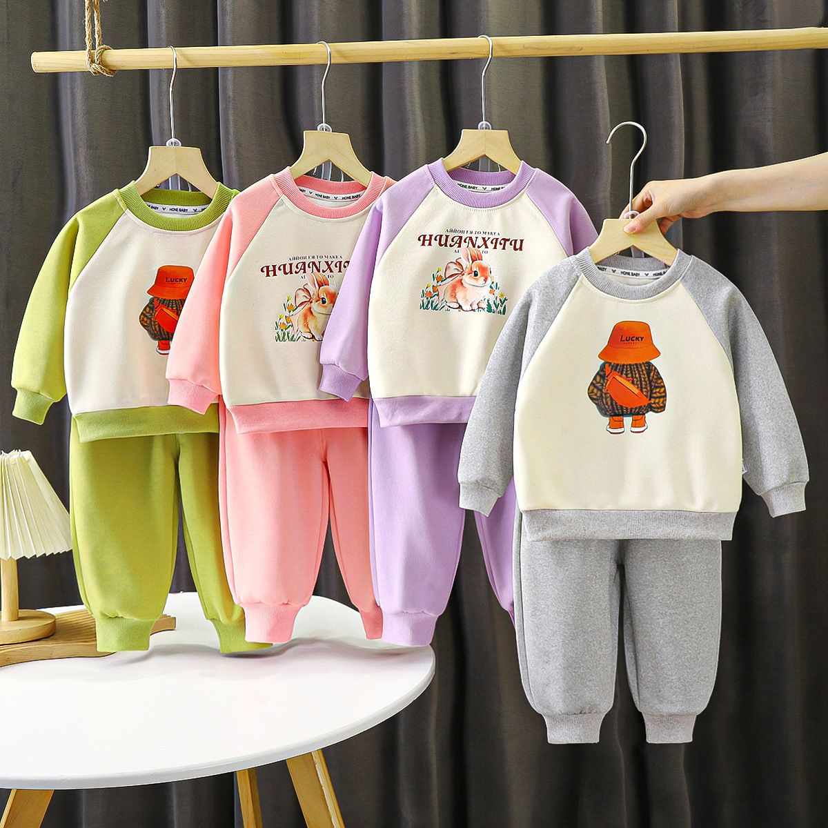 Unisex Spring/Autumn Fashion Casual Colorful Long-Sleeve and Pants Sweatshirt Set - Cute Cartoon Print Loose