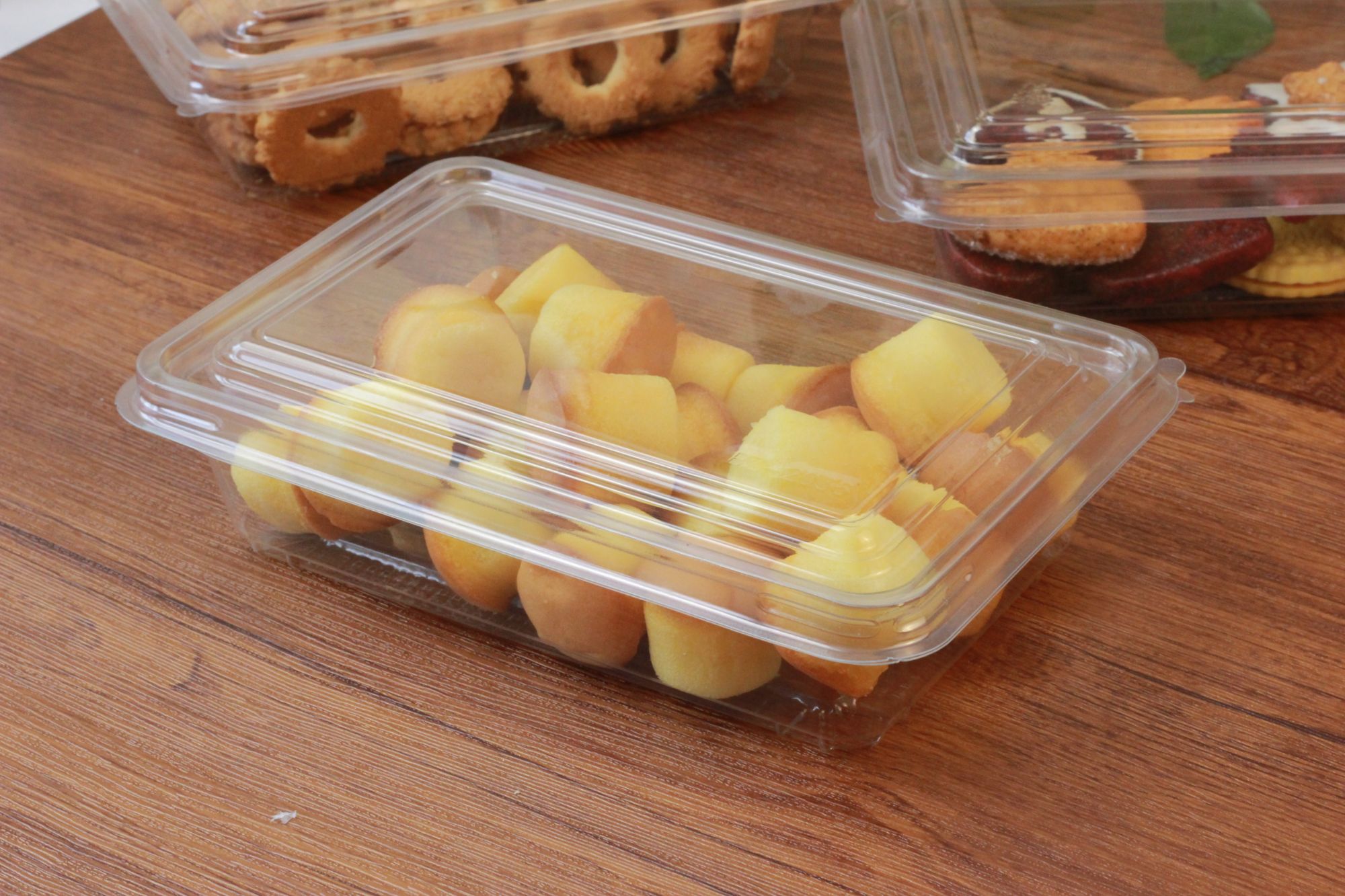 Free Sample High Quality Clear Plastic Food Container with lid for cookies dessert snacks