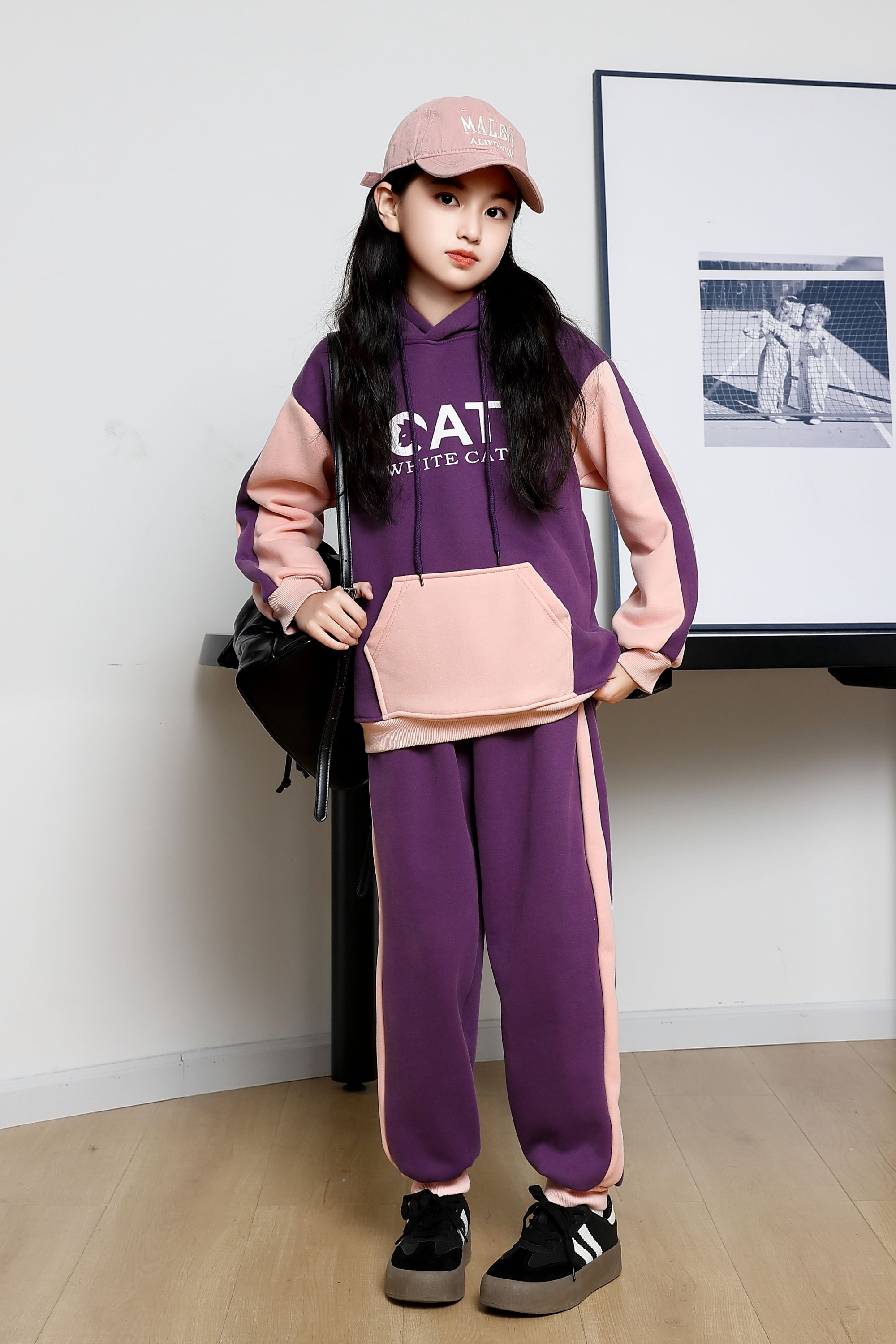 Comfortable and stylish long-sleeved pullover sweatshirt plush hoodie suit suitable for casual wear in autumn and winter 7