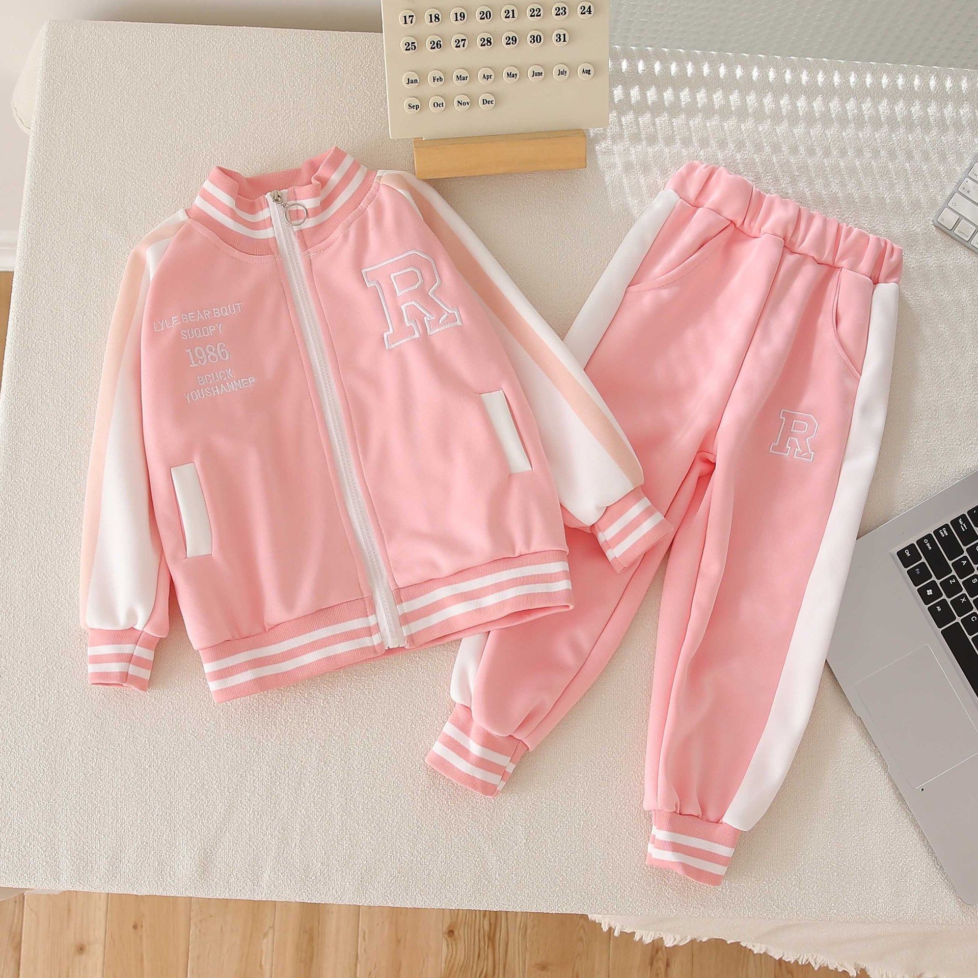 Unisex Kids' Athletic Tracksuit Set, Casual Sportswear with Zipper Jacket and Pants, Available in Multiple Colors