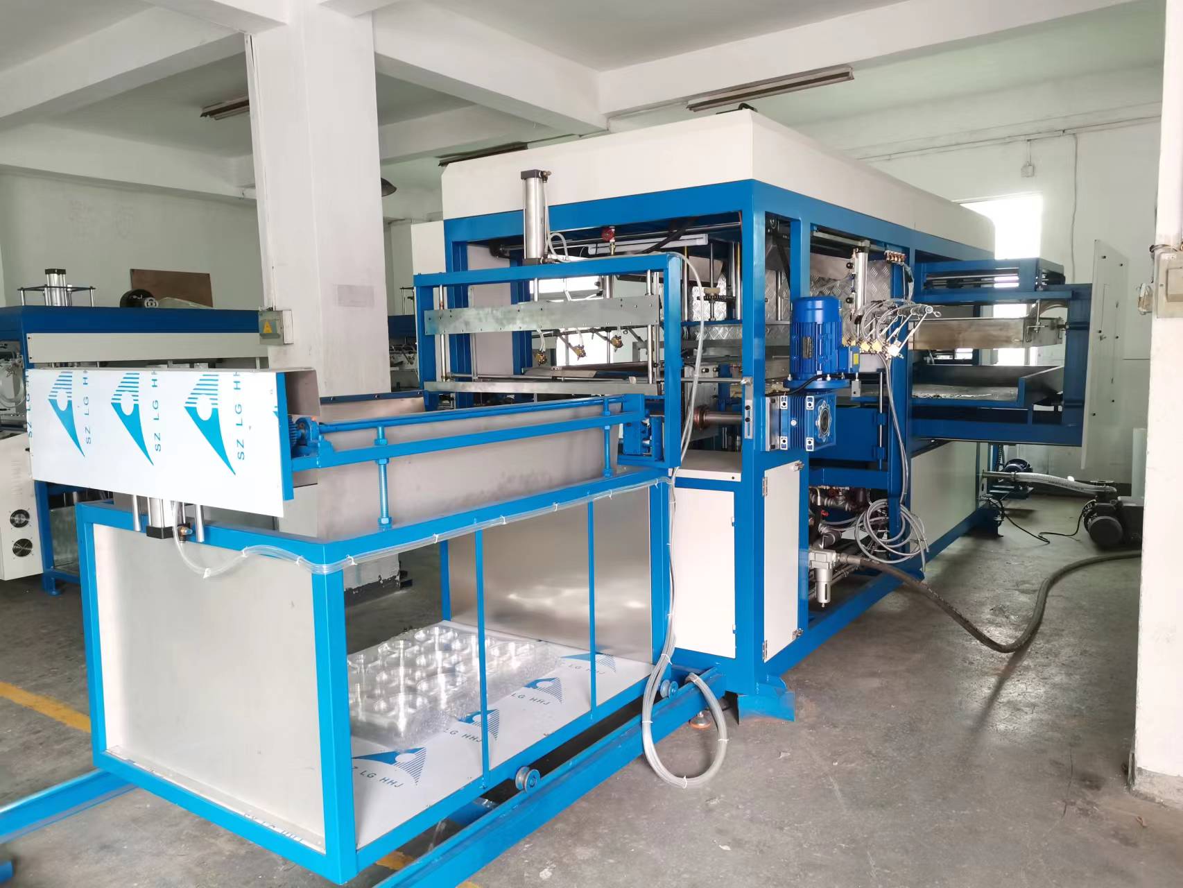 Plastic Thermoforming Vacuum Forming/Molding fruit egg carton tray making machine