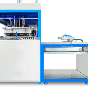 PLC Control PC Vacuum Forming Machine is Used for Daily Gift Decoration Food Packaging Disposable Plastic Products