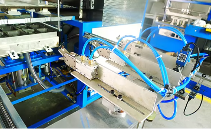 High-Efficiency Vacuum Blister Thermoforming Machines Help in The Production of Fast Food Boxes and Fruit Trays