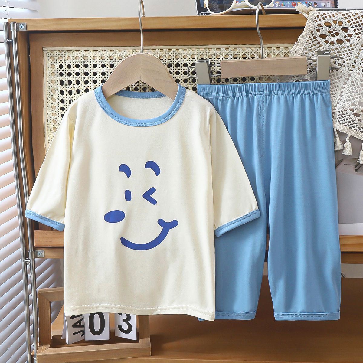 Kids' Summer Cartoon Print T-Shirt and Shorts Set - Cute Casual Outfits for Boys and Girls in Multiple Colors