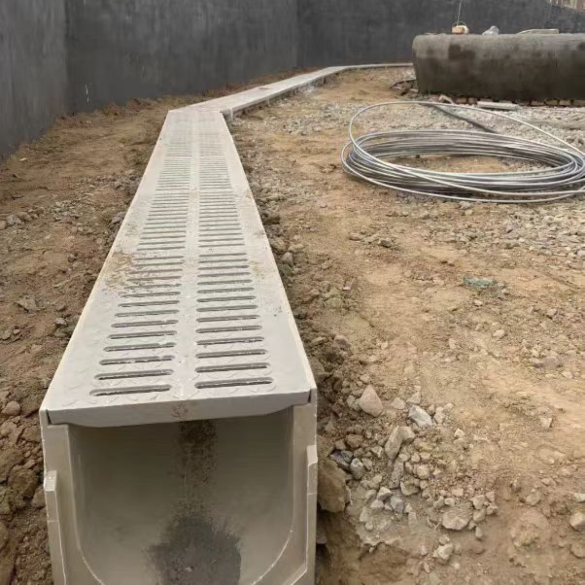 Finished gutter U-shaped groove Garden Square sewer drain