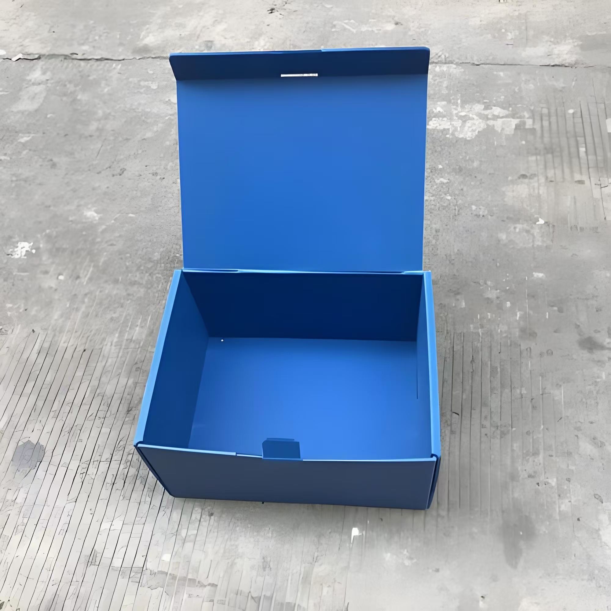 Multi-functional lightweight recycled use of hollow board packaging box