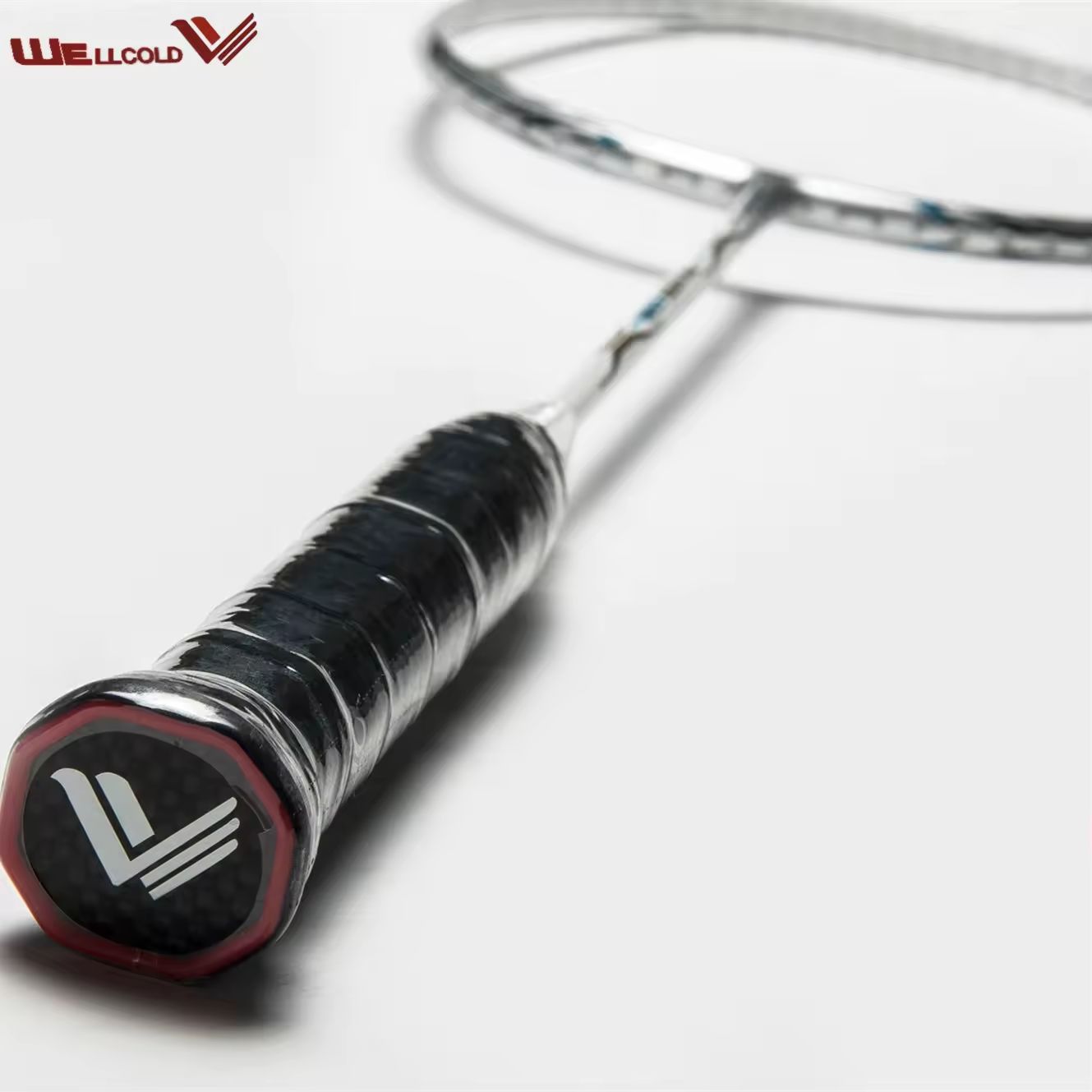 High tension full carbon fiber badminton racket