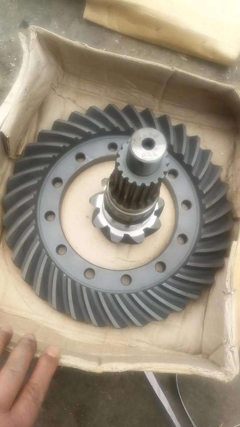 TRACTOR BEVEL GEAR