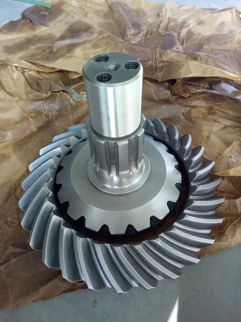 TRACTOR CROWN WHEEL PINION