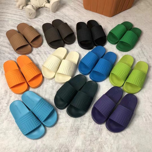 2024 Summer Luxury Fashion Beach House Home Casual Wear Slippers Branded Wholesale Women Famous Brands Sandals Shoes