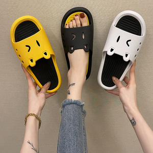 Wholesale Slippers Women's PVC Beach Sandals Summer Outdoor Slides Non-slip Street Bathroom Home Ladies Shoes