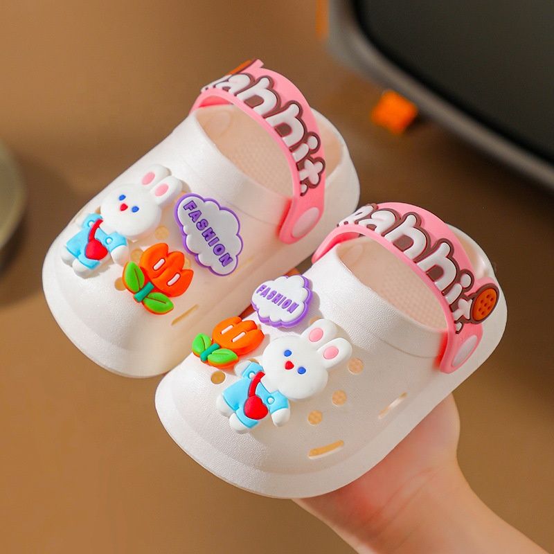 Factory wholesale summer children's flat beach house shoes slippers anti-slip unisex slippers and sandals for kids