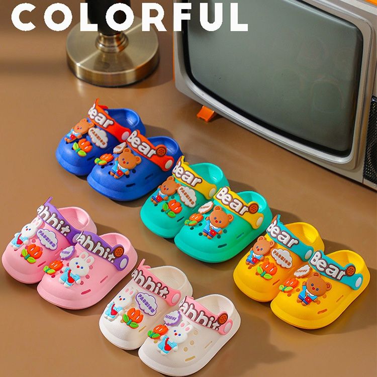 Factory wholesale summer children's flat beach house shoes slippers anti-slip unisex slippers and sandals for kids