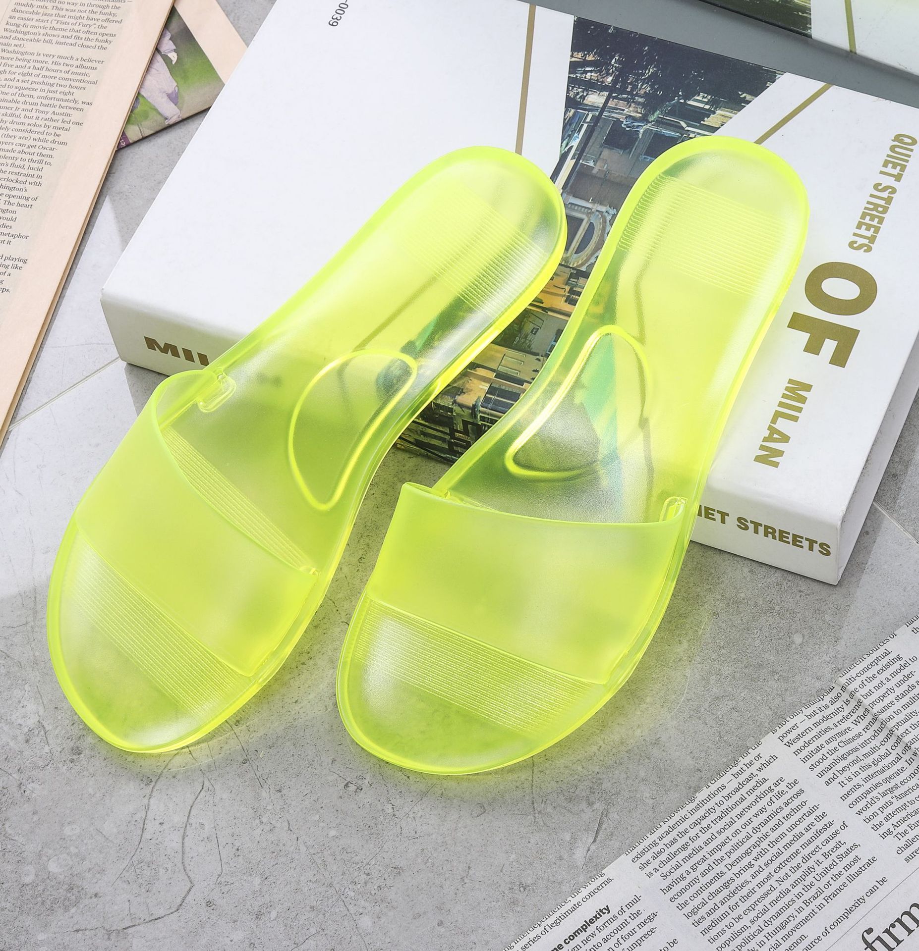 Hot Sale Cheap Clear Upper Flip Flop Women Sandals Open Toe Slide Slippers for Ladies Big Size Jelly Sandals House Indoor Shoes