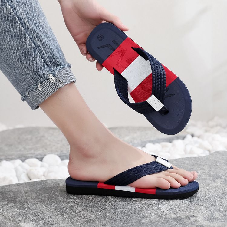 Factory direct supply summer new color matching trend men's sandals and slippers leisure indoor and outdoor beach flip-flops