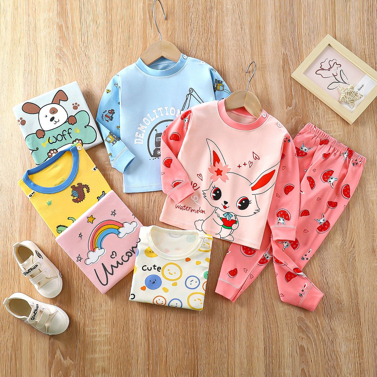 Boys Girls Pajamas Pajamas Soft Fabric Casual Children's Sleepwear with Printed Cartoon Design for Winter children clothing