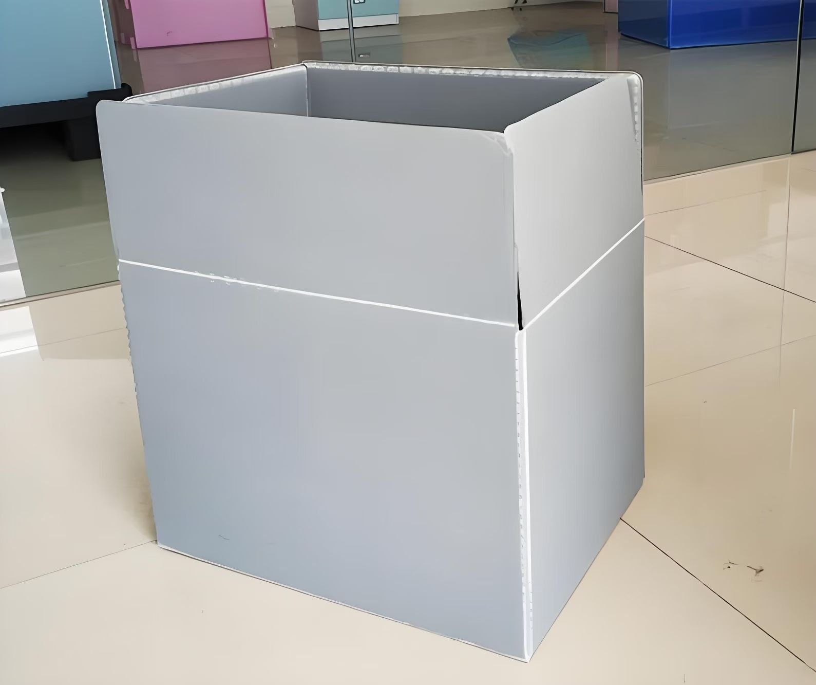 Auto parts turnover folding world cover transport box