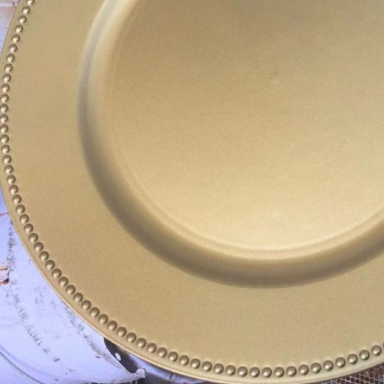 Wedding 13 inch Decorative Round Gold Foil Plastic Charger plate with gold beads for event Dinner Plate