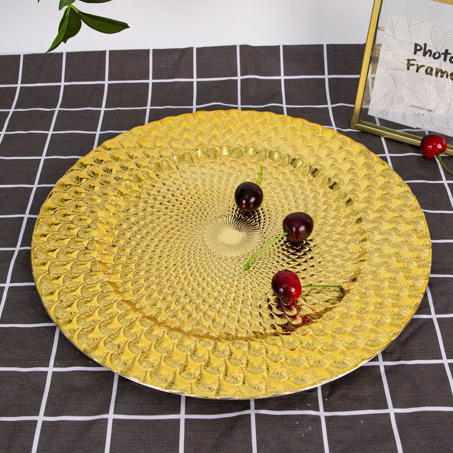 Modern Luxury Gold European Decor Plastic Charger Tray Wedding Banquet Table Decoration Charger Plate