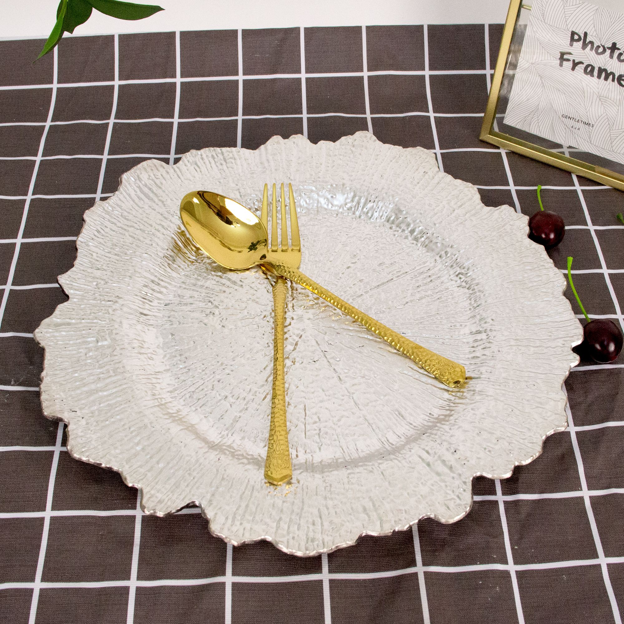 Custom Modern Luxury Gold Circle Design Plastic Charger Tray Wedding Banquet Table Decoration Charger Plate