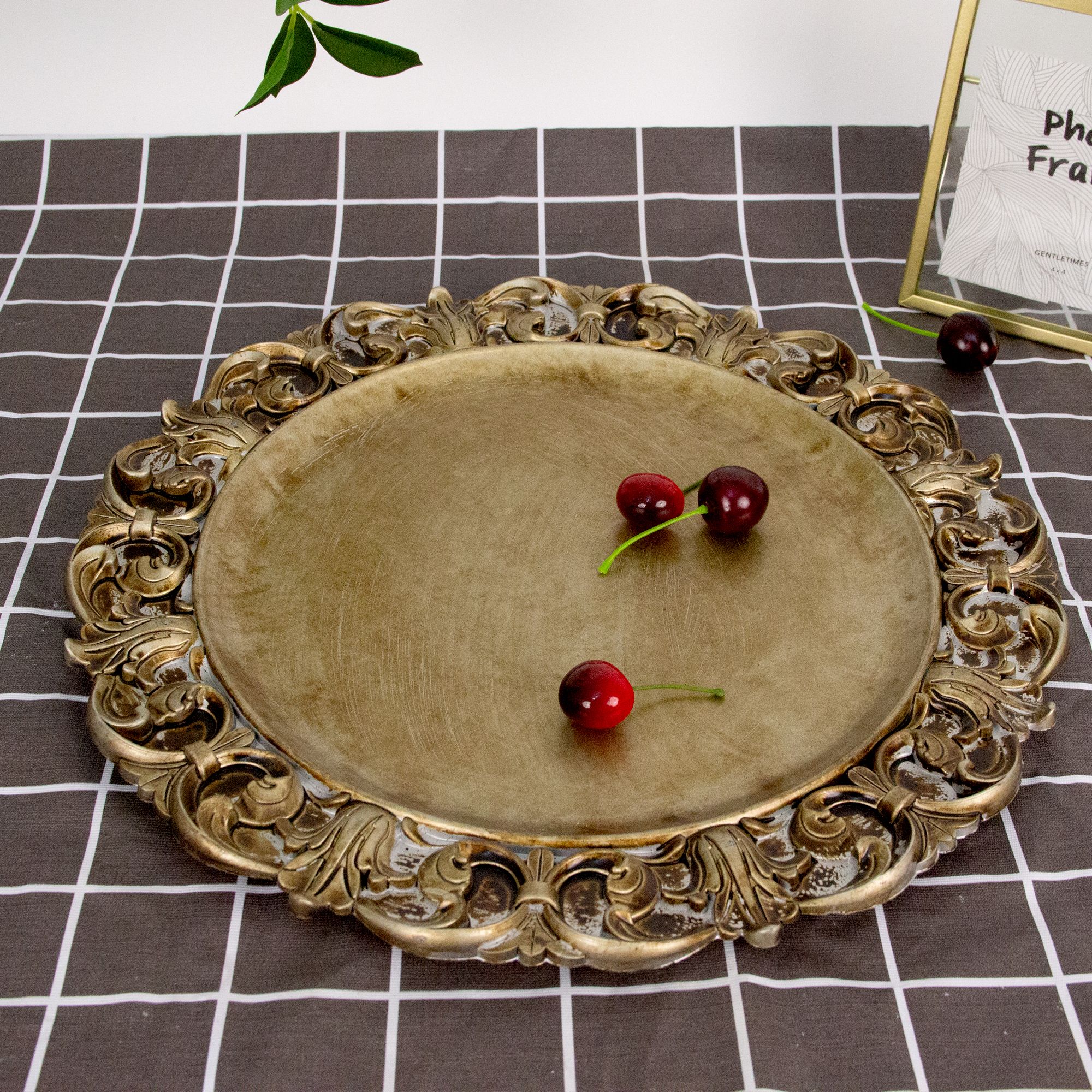 Custom Luxury Silver Irregular Pattern Plastic Charger Tray Wedding Banquet Table Decoration Charger Plate