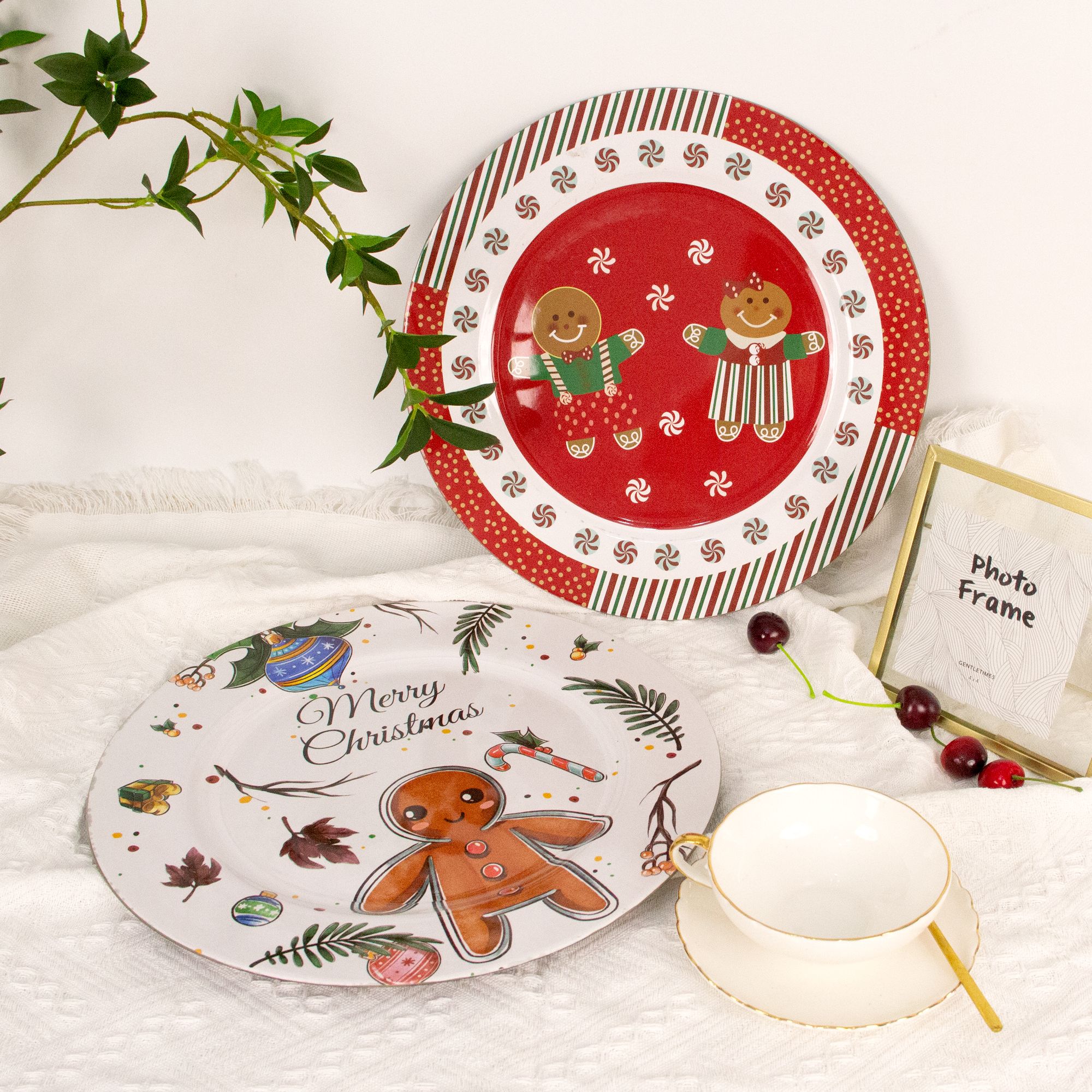 New Design For Christmas Santa Claus Pattern Plastic Charger Tray Wedding Banquet Table Decoration Charger Plate