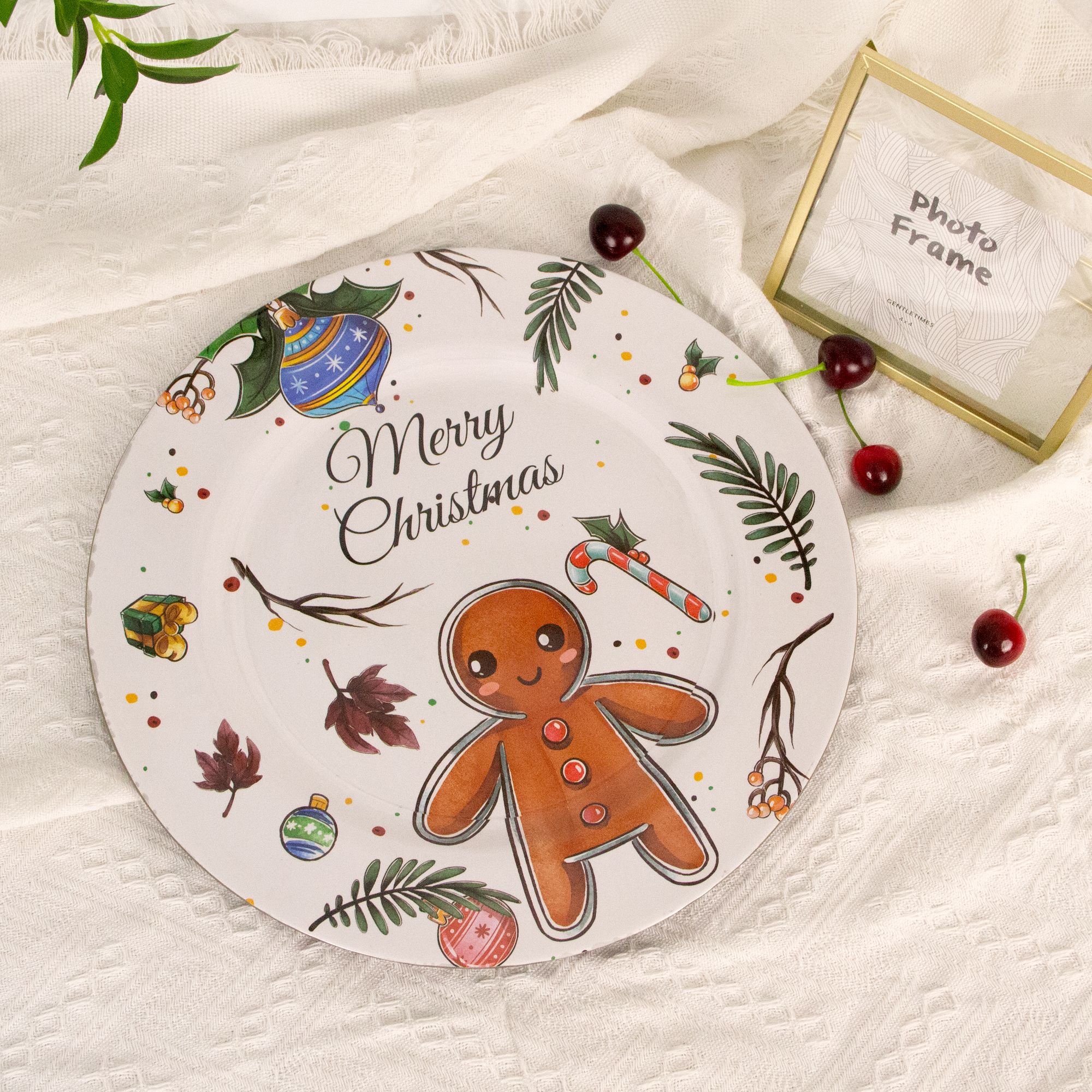 New Design For Christmas Santa Claus Pattern Plastic Charger Tray Wedding Banquet Table Decoration Charger Plate