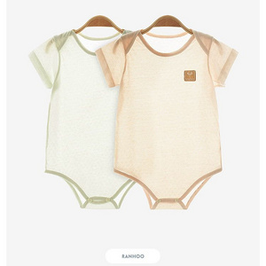 Baby jumpsuit made of pure cotton, summer thin, 0-3 months old, newborn baby short sleeved triangle clothes wholesale